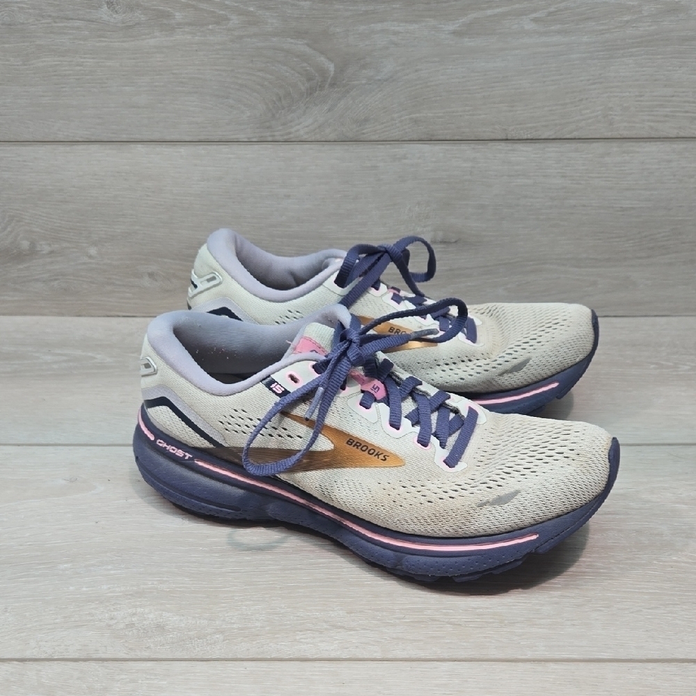 Brooks Women's Ghost 15 Athletic Running Shoes Sneakers Sz 7.5 Medium B
